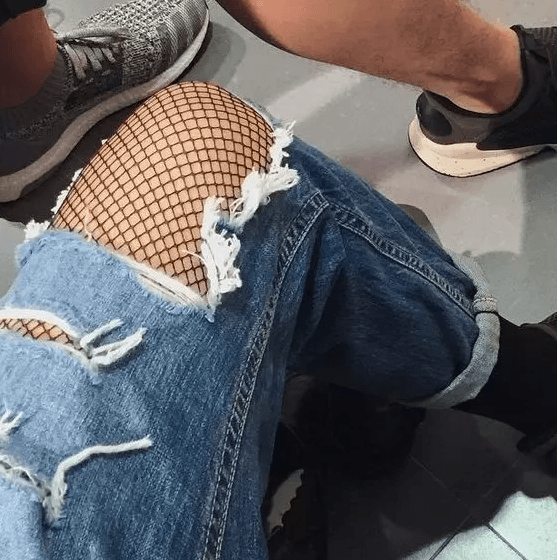 men wear ripped jeans with pantyhose 4