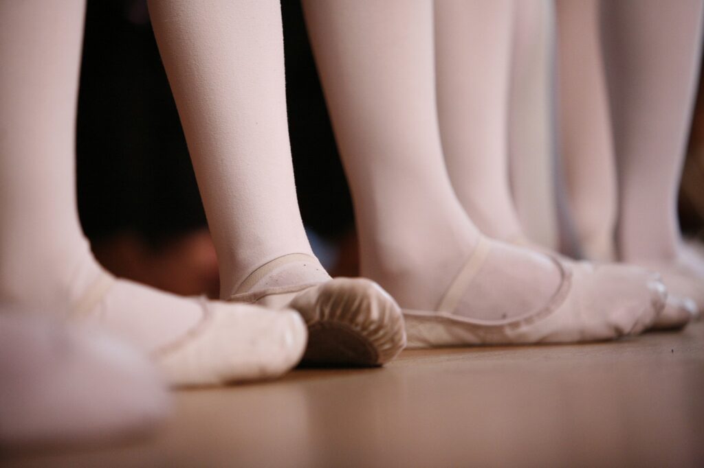 What are the differences between ballet stockings and pantyhose?